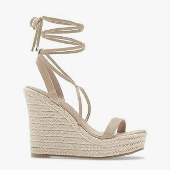 Chic Lace-Up Espadrille Wedges in Tan - size 7 - Picture 2 of 4